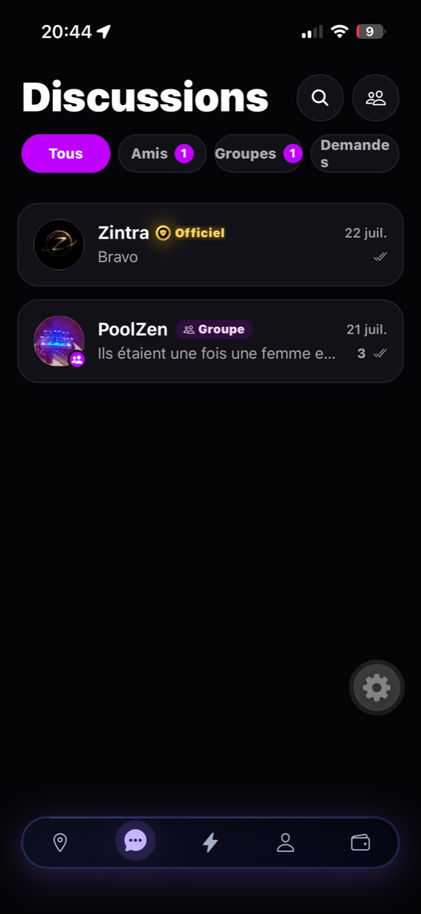 Capture d'écran des discussions ZINTRA avec les conversations et groupes